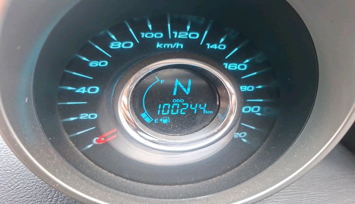 2019 Mahindra XUV500 W11, Diesel, Manual, 1,00,244 km, interior