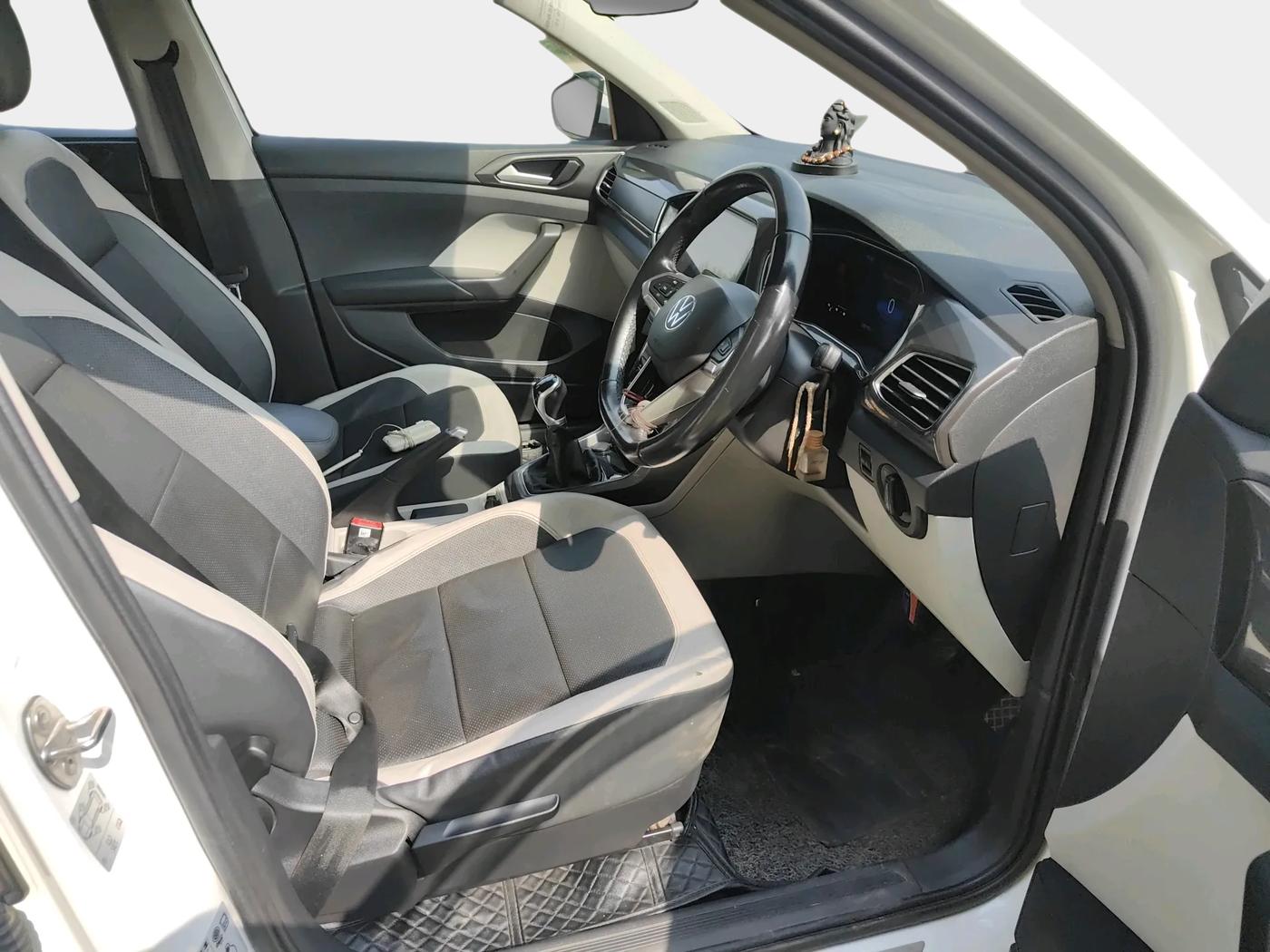 2022 Volkswagen TAIGUN TOPLINE 1.0 TSI MT, Petrol, Manual, 1,28,192 km, interior