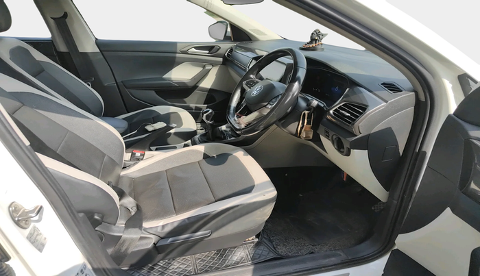 2022 Volkswagen TAIGUN TOPLINE 1.0 TSI MT, Petrol, Manual, 1,28,192 km, interior