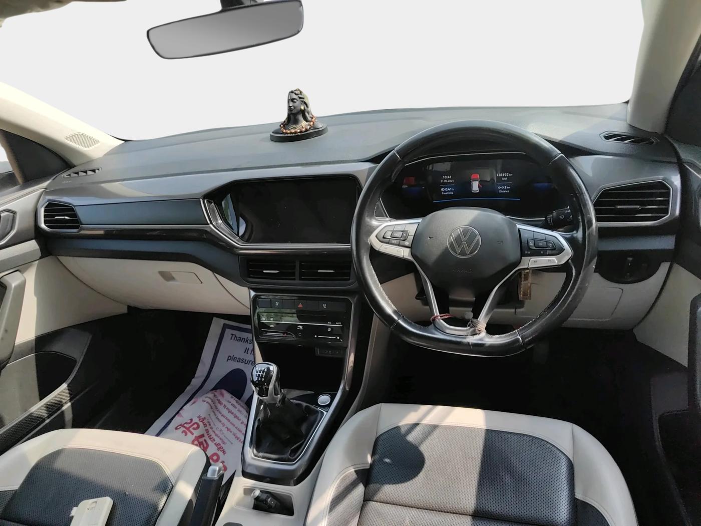 2022 Volkswagen TAIGUN TOPLINE 1.0 TSI MT, Petrol, Manual, 1,28,192 km, interior