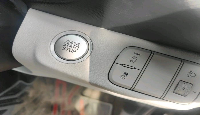 2023 Hyundai VENUE SX 1.2 PETROL, Petrol, Manual, 33,807 km, interior