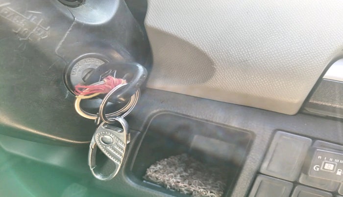 2016 Maruti Wagon R 1.0 LXI, CNG, Manual, 1,02,575 km, interior