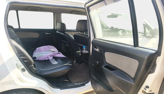 2016 Maruti Wagon R 1.0 LXI, CNG, Manual, 1,02,575 km, interior