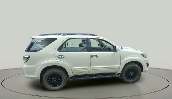 2013 Toyota Fortuner 3.0 4X2 AT, Diesel, Automatic, 52,683 km, exterior