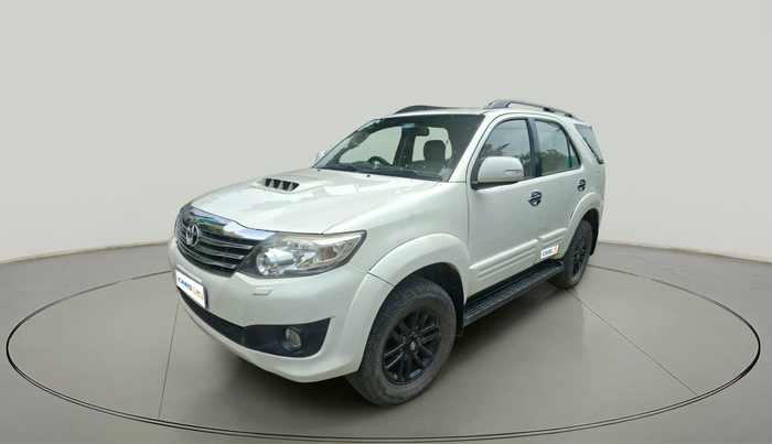 2013 Toyota Fortuner 3.0 4X2 AT, Diesel, Automatic, 52,683 km, exterior