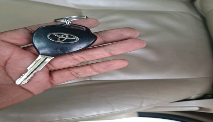 2013 Toyota Fortuner 3.0 4X2 AT, Diesel, Automatic, 52,683 km, interior