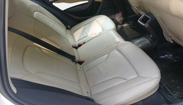 2015 Audi Q3 30 TDI MT S Edition, Diesel, Manual, 1,11,615 km, interior