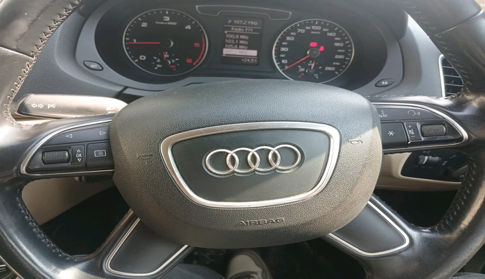 2015 Audi Q3 30 TDI MT S Edition, Diesel, Manual, 1,11,615 km, interior
