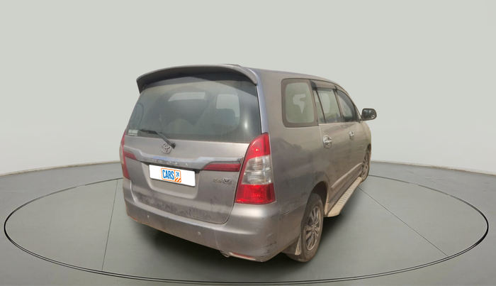 2015 Toyota Innova 2.5 VX 8 STR, Diesel, Manual, 1,27,191 km, exterior