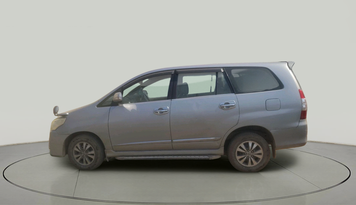 2015 Toyota Innova 2.5 VX 8 STR, Diesel, Manual, 1,27,191 km, exterior