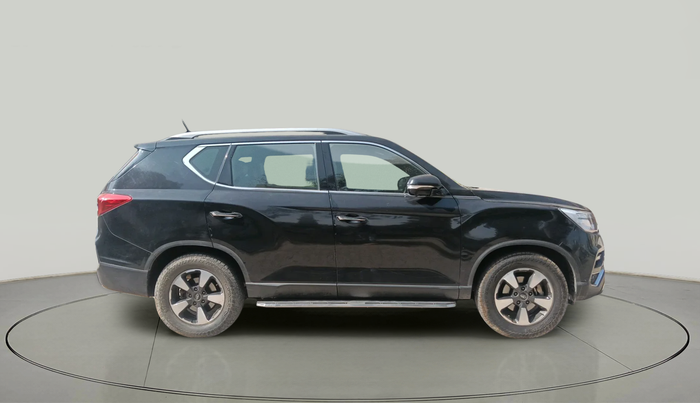 2022 Mahindra ALTURAS G4 2WD AT, Diesel, Automatic, 74,865 km, exterior