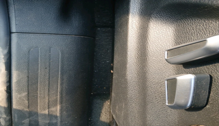 2015 Audi Q5 30 TDI PREMIUM PLUS, Diesel, Automatic, 1,22,022 km, interior