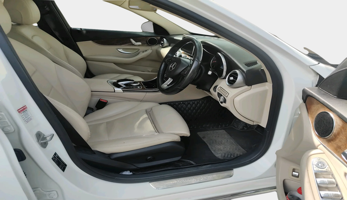 2016 Mercedes Benz C Class C 220 CDI AVANTGARDE, Diesel, Automatic, 76,545 km, interior