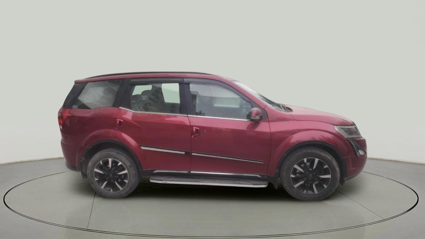2018 Mahindra XUV500 W11 AT, Diesel, Automatic, 1,28,995 km, exterior