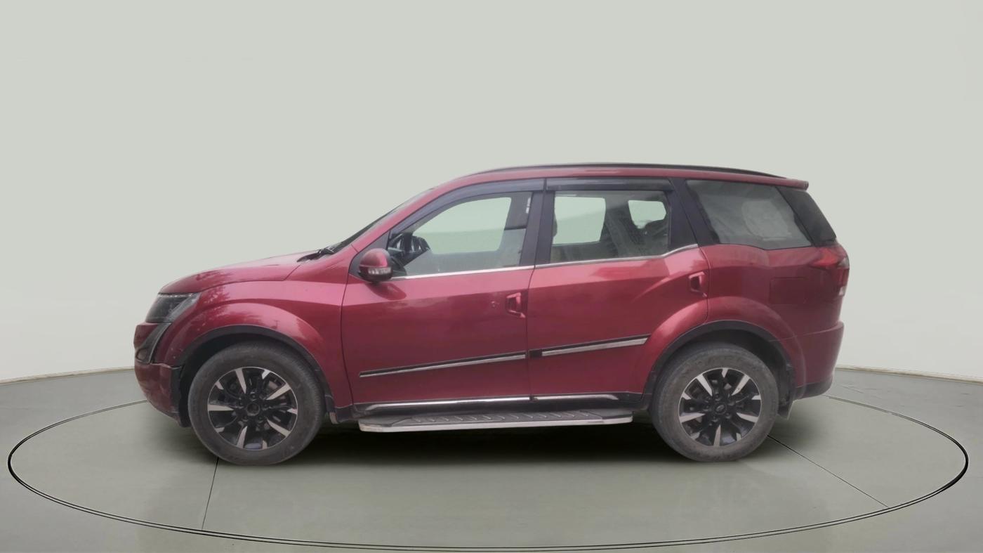 2018 Mahindra XUV500 W11 AT, Diesel, Automatic, 1,28,995 km, exterior