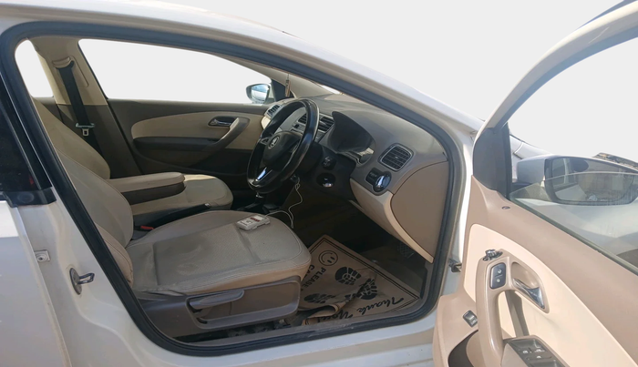 2016 Skoda Rapid 1.5 TDI CR STYLE PLUS AT, Diesel, Automatic, 1,30,793 km, interior