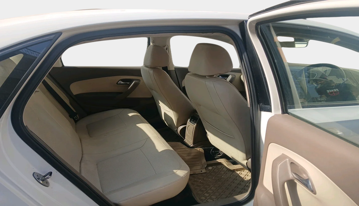 2016 Skoda Rapid 1.5 TDI CR STYLE PLUS AT, Diesel, Automatic, 1,30,793 km, interior