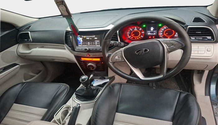 2020 Mahindra XUV300 W8 1.5 DIESEL, Diesel, Manual, 1,28,000 km, interior
