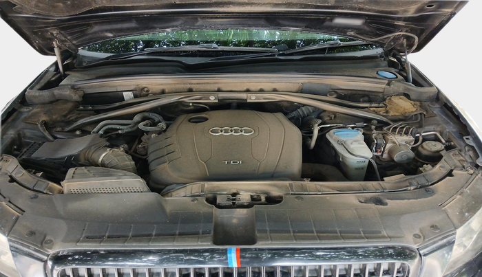 2012 Audi Q5 2.0 TDI QUATTRO, Diesel, Automatic, 1,40,813 km, exterior