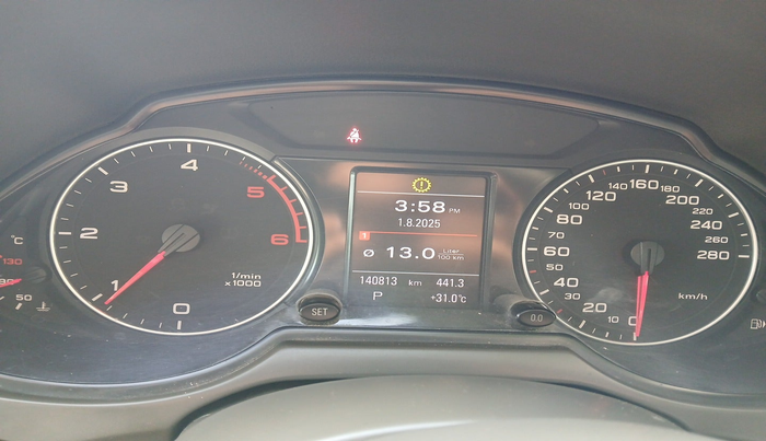 2012 Audi Q5 2.0 TDI QUATTRO, Diesel, Automatic, 1,40,813 km, interior