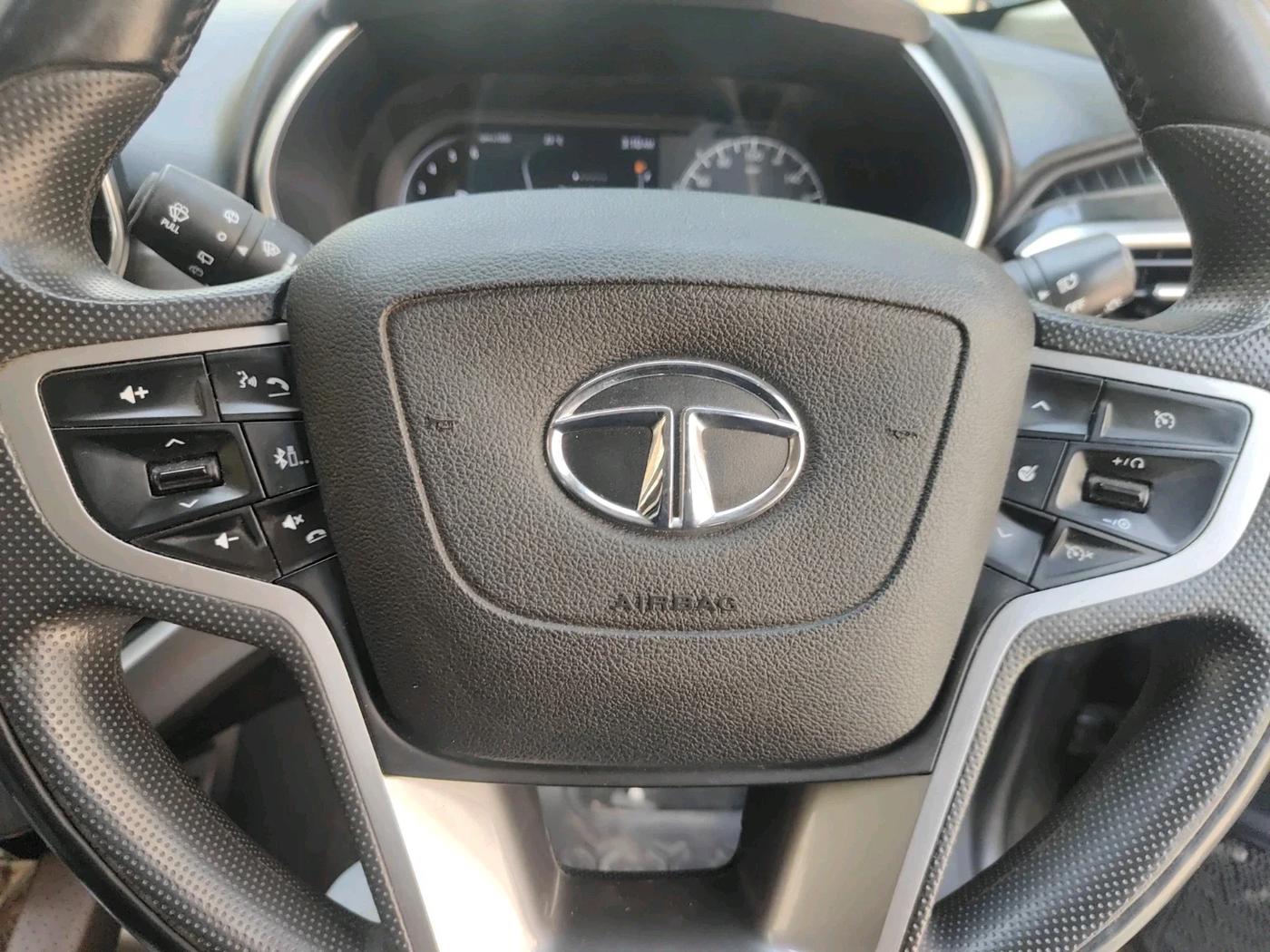 2020 Tata Harrier XZA 2.0L, Diesel, Automatic, 78,211 km, interior