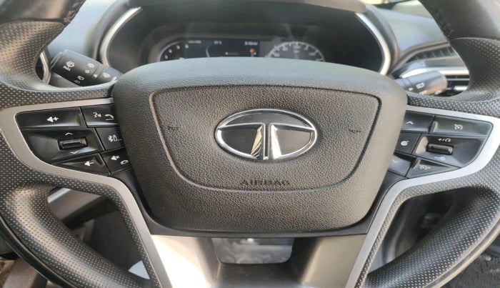 2020 Tata Harrier XZA 2.0L, Diesel, Automatic, 78,211 km, interior