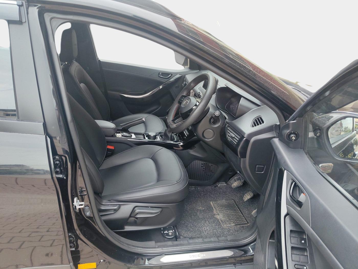 2023 Tata NEXON XZ PLUS PETROL DARK EDITION, Petrol, Manual, 16,780 km, interior