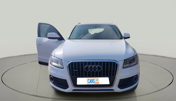 2013 Audi Q5 2.0 TDI QUATTRO, Diesel, Automatic, 1,63,871 km, exterior