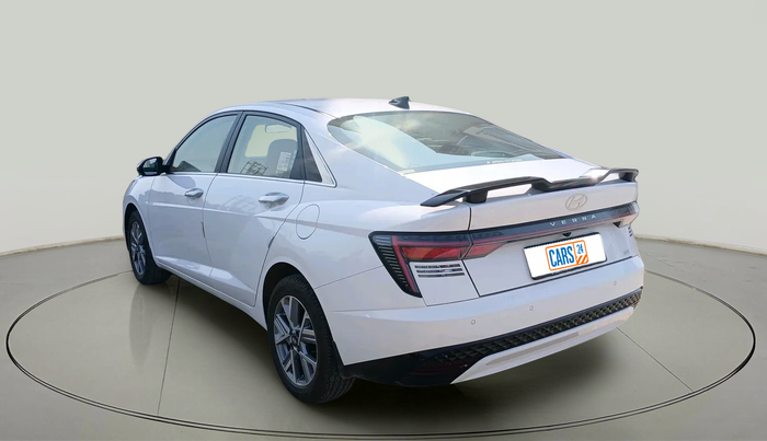 2024 Hyundai Verna  SX 1.5 MPI IVT, Petrol, Automatic, 8,778 km, exterior