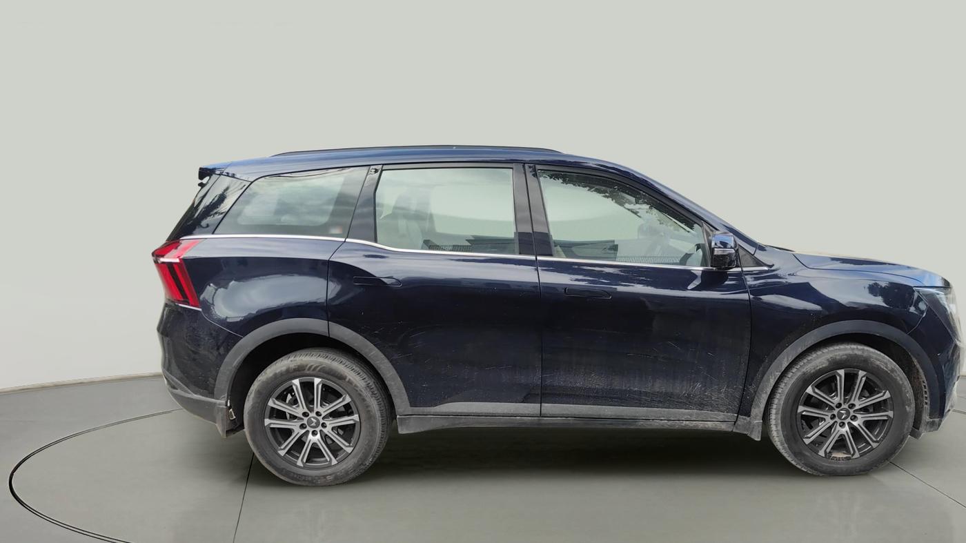 2021 Mahindra XUV700 AX 7 LUXURY D AT 7 STR, Diesel, Automatic, 59,332 km, exterior