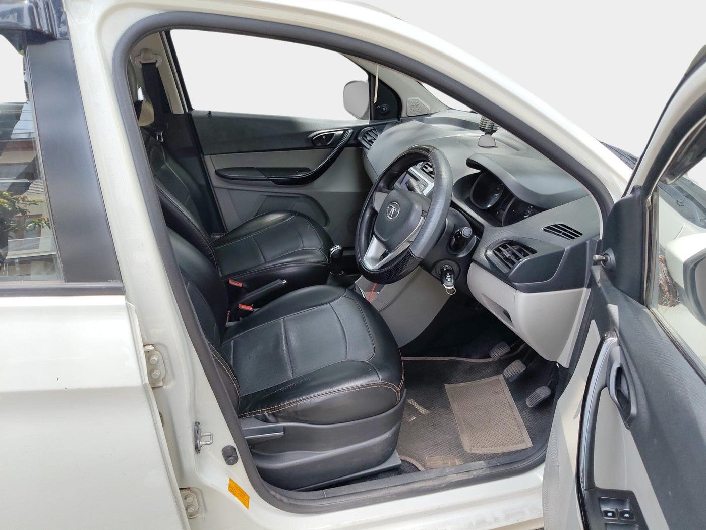 2016 Tata Tiago XT PETROL, Petrol, Manual, 76,000 km, interior