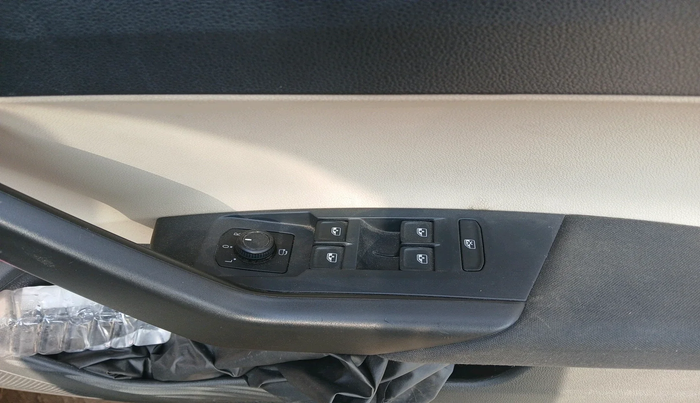 2022 Skoda SLAVIA AMBITION 1.0L TSI MT, Petrol, Manual, 45,394 km, interior