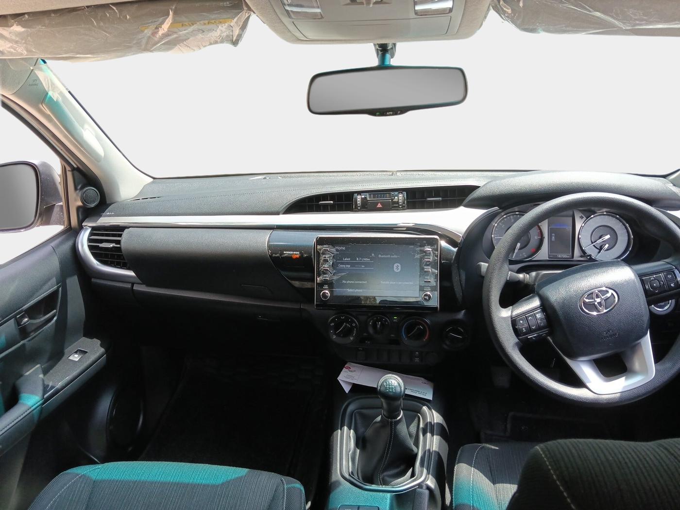 2023 Toyota HILUX STD 4X4 MT, Diesel, Manual, 18,703 km, interior