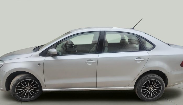 2013 Skoda Rapid AMBITION 1.6 TDI CR MT, Diesel, Manual, 2,13,968 km, exterior