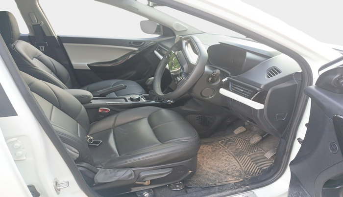 2025 Tata Curvv Creative S 1.2 Petrol 6MT, Petrol, Manual, 4,179 km, interior