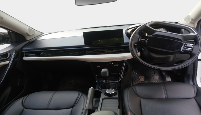 2025 Tata Curvv Creative S 1.2 Petrol 6MT, Petrol, Manual, 4,179 km, interior