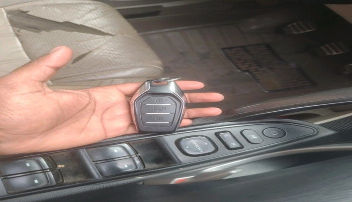 2015 Mahindra XUV500 W10, Diesel, Manual, 89,317 km, interior