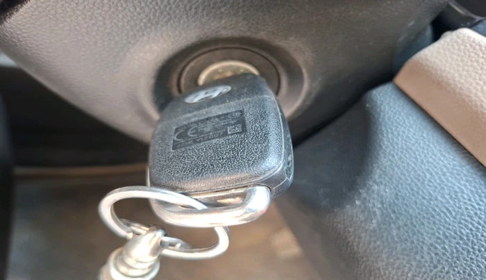 2016 Hyundai Elite i20 SPORTZ 1.2 (O), Petrol, Manual, 39,213 km, interior