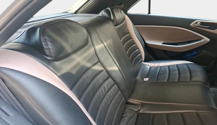 2016 Hyundai Elite i20 SPORTZ 1.2 (O), Petrol, Manual, 39,213 km, interior