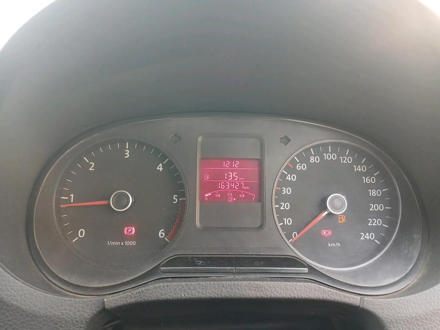 2012 Volkswagen Polo TRENDLINE 1.2L DIESEL, Diesel, Manual, 1,63,427 km, interior