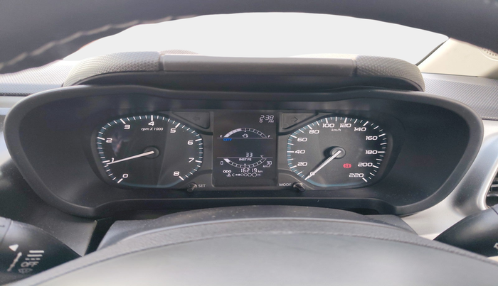 2024 Tata ALTROZ XE PETROL, Petrol, Manual, 16,219 km, interior
