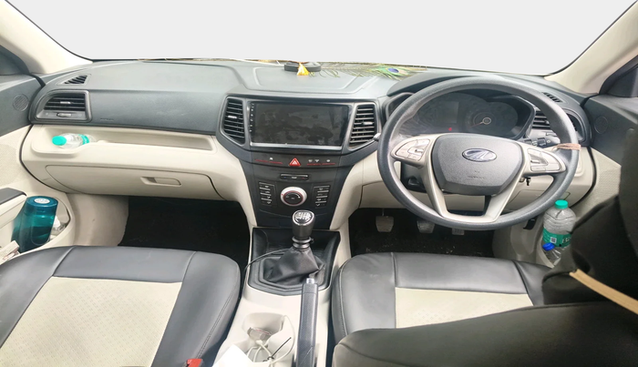 2022 Mahindra XUV300 W4 1.2 PETROL, Petrol, Manual, 43,619 km, interior