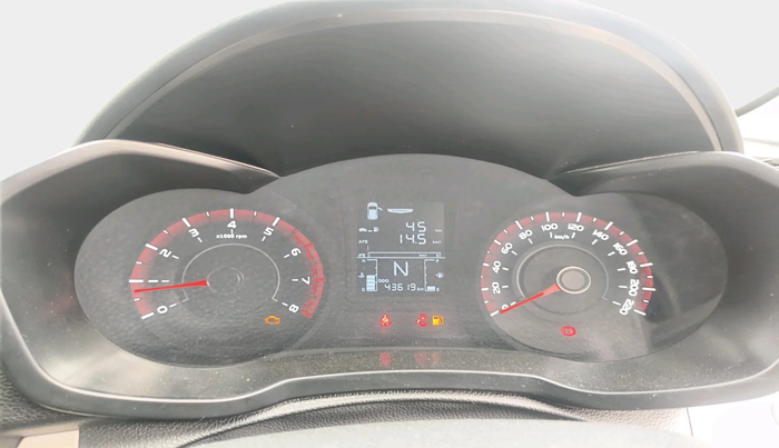 2022 Mahindra XUV300 W4 1.2 PETROL, Petrol, Manual, 43,619 km, interior