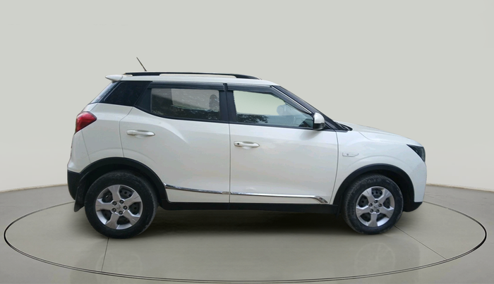 2023 Mahindra XUV300 W6 1.5 DIESEL AMT, Diesel, Automatic, 57,083 km, exterior