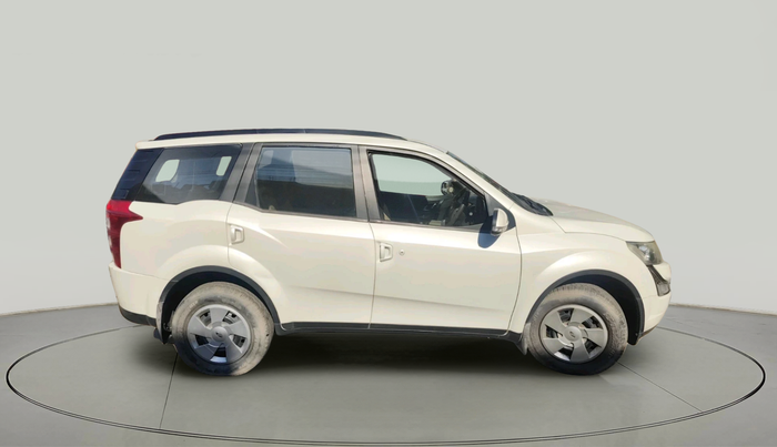 2016 Mahindra XUV500 W6, Diesel, Manual, 1,51,022 km, exterior