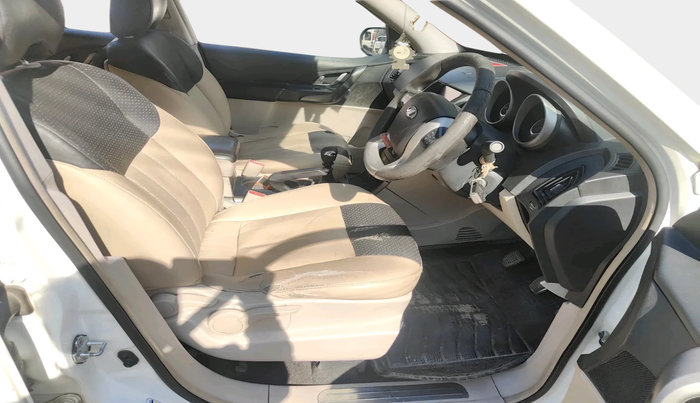 2016 Mahindra XUV500 W6, Diesel, Manual, 1,51,022 km, interior