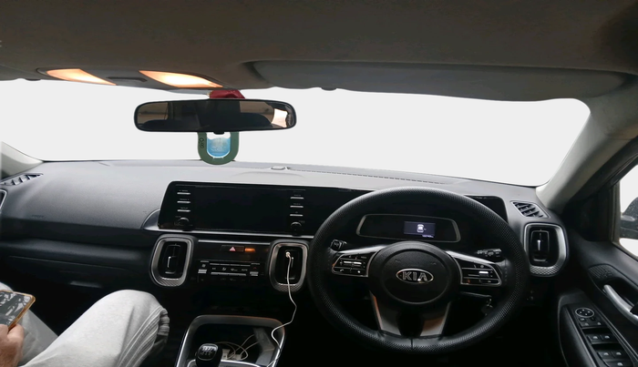 2021 KIA SONET HTK PLUS 1.2, Petrol, Manual, 1,22,749 km, interior