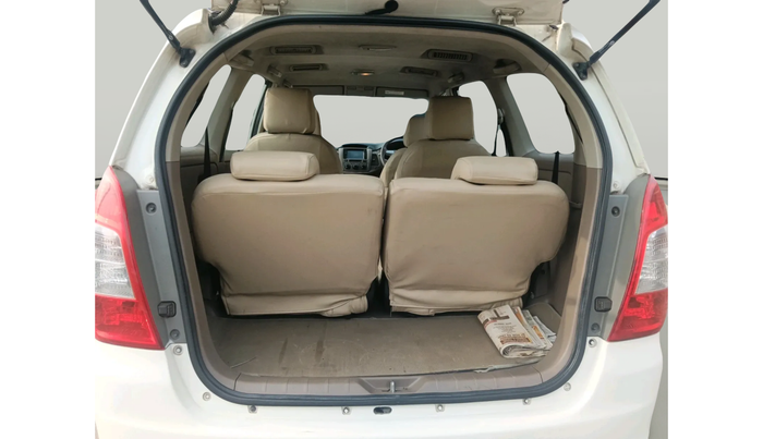 2016 Toyota Innova 2.5 GX 7 STR, Diesel, Manual, 91,791 km, exterior