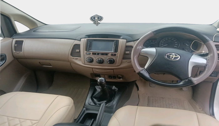 2016 Toyota Innova 2.5 GX 7 STR, Diesel, Manual, 91,791 km, interior