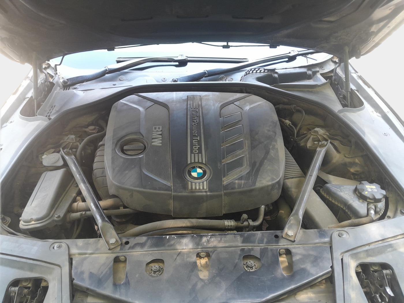 2013 BMW 5 Series 520D LUXURY LINE, Diesel, Automatic, 1,70,000 km, exterior
